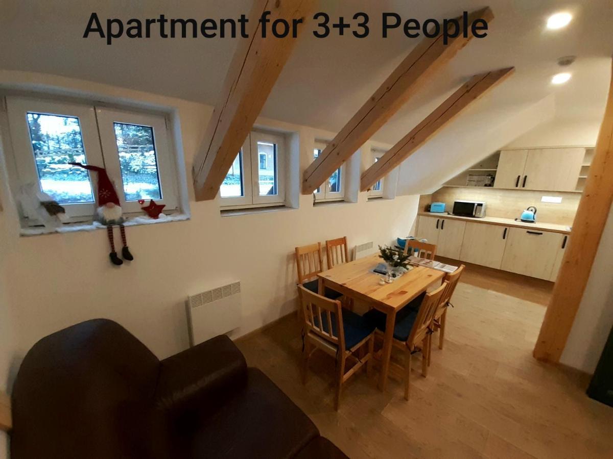 Pod Marianskymi Schody Apartment