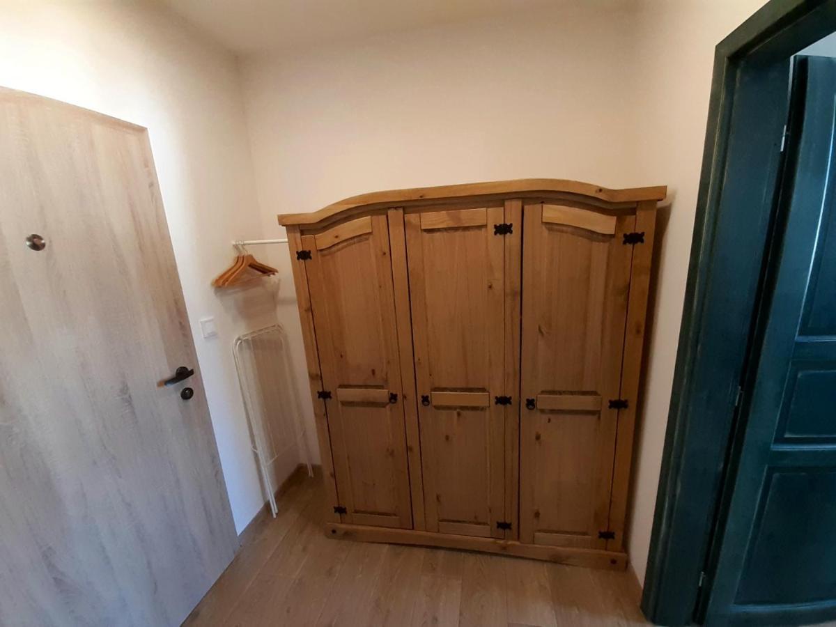 Pod Marianskymi Schody Apartment